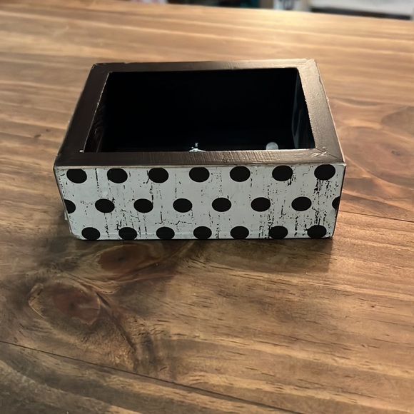 ‘Stop Making Stupid People Famous,’ box sign - Primitives by Kathy. - Picture 4 of 4